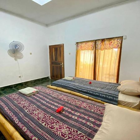 Duyung Rooms & Resto Gerupuk Bumbang Eksteriør bilde