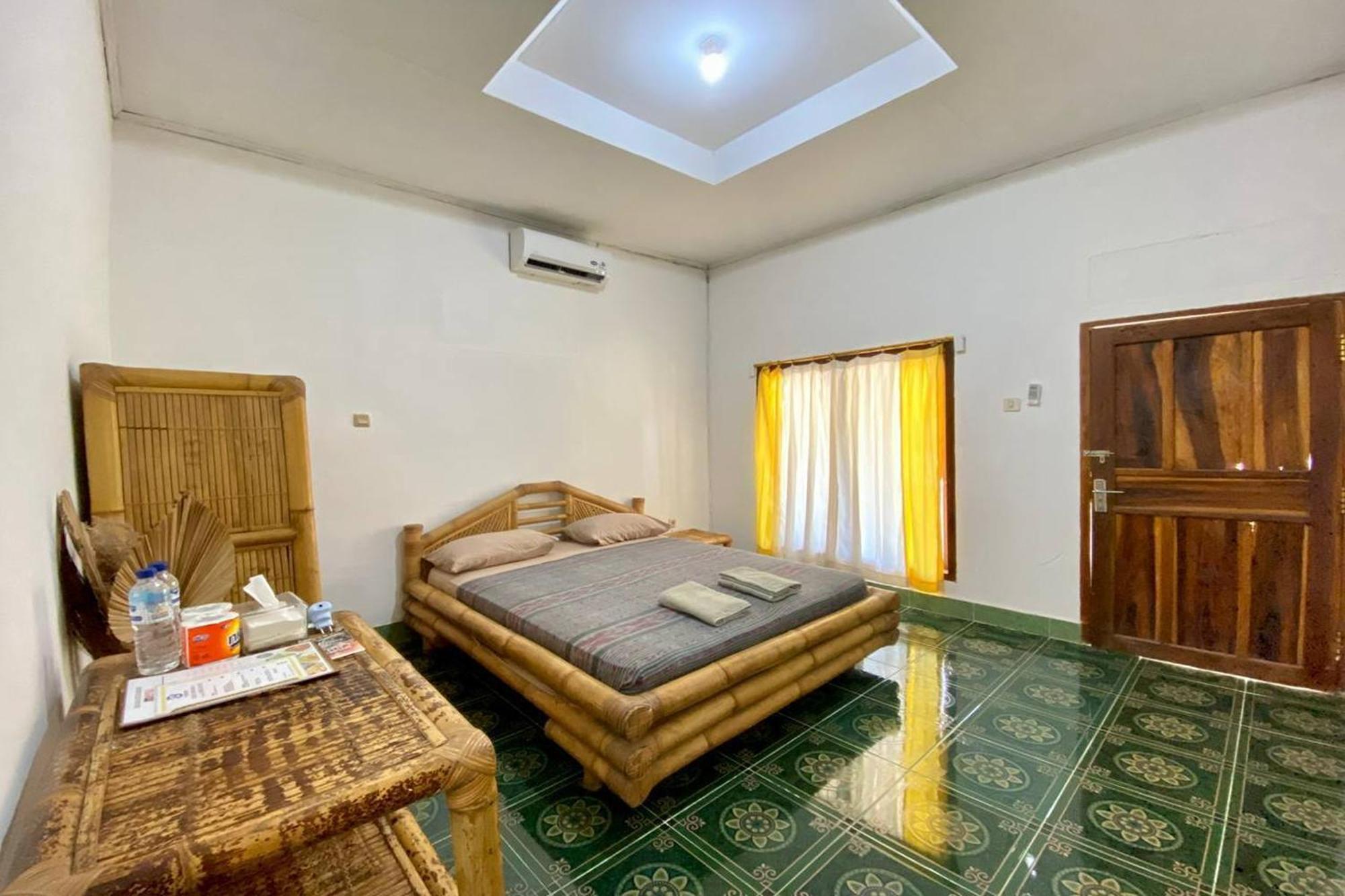 Duyung Rooms & Resto Gerupuk Bumbang Eksteriør bilde