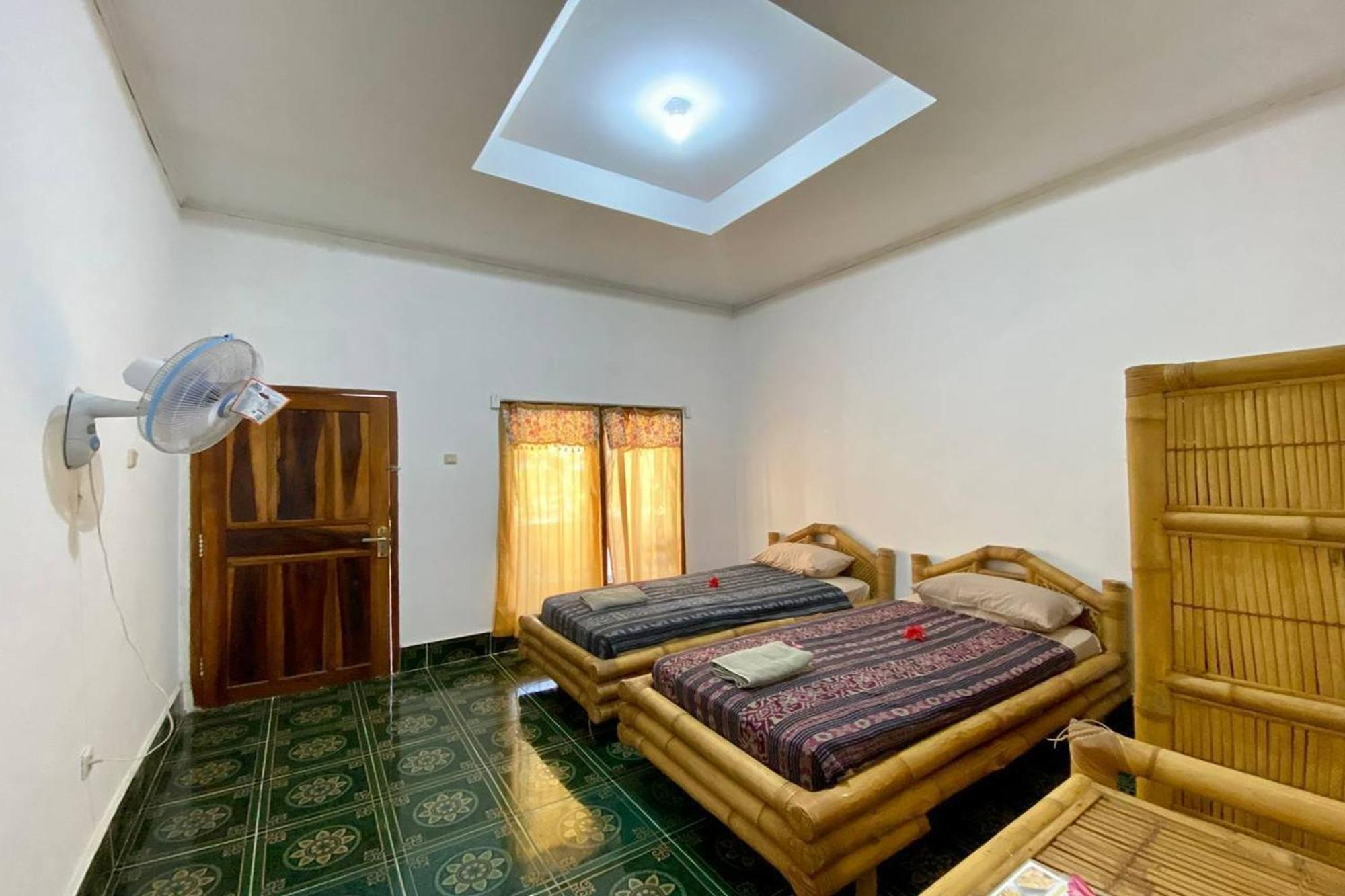 Duyung Rooms & Resto Gerupuk Bumbang Eksteriør bilde