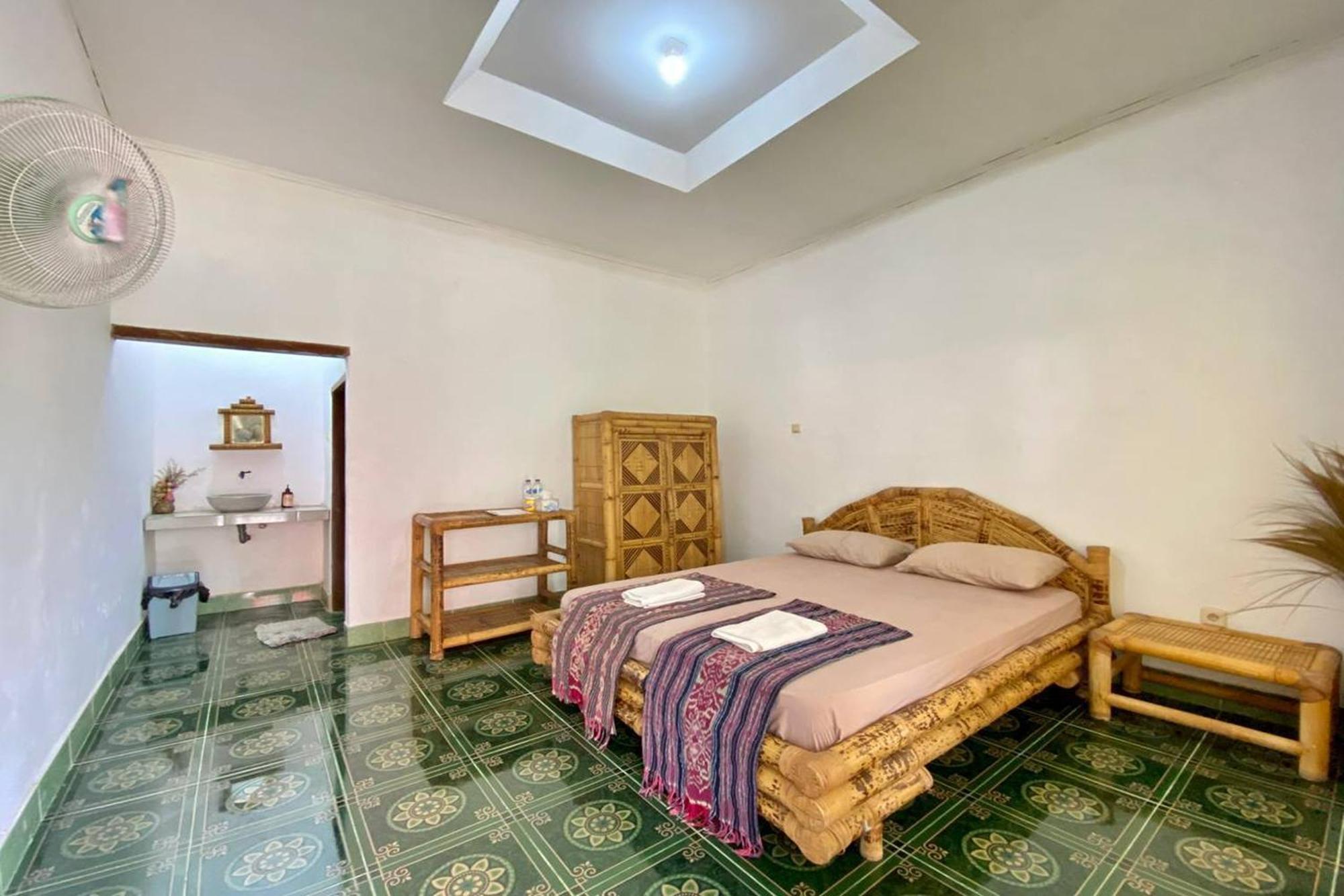 Duyung Rooms & Resto Gerupuk Bumbang Eksteriør bilde