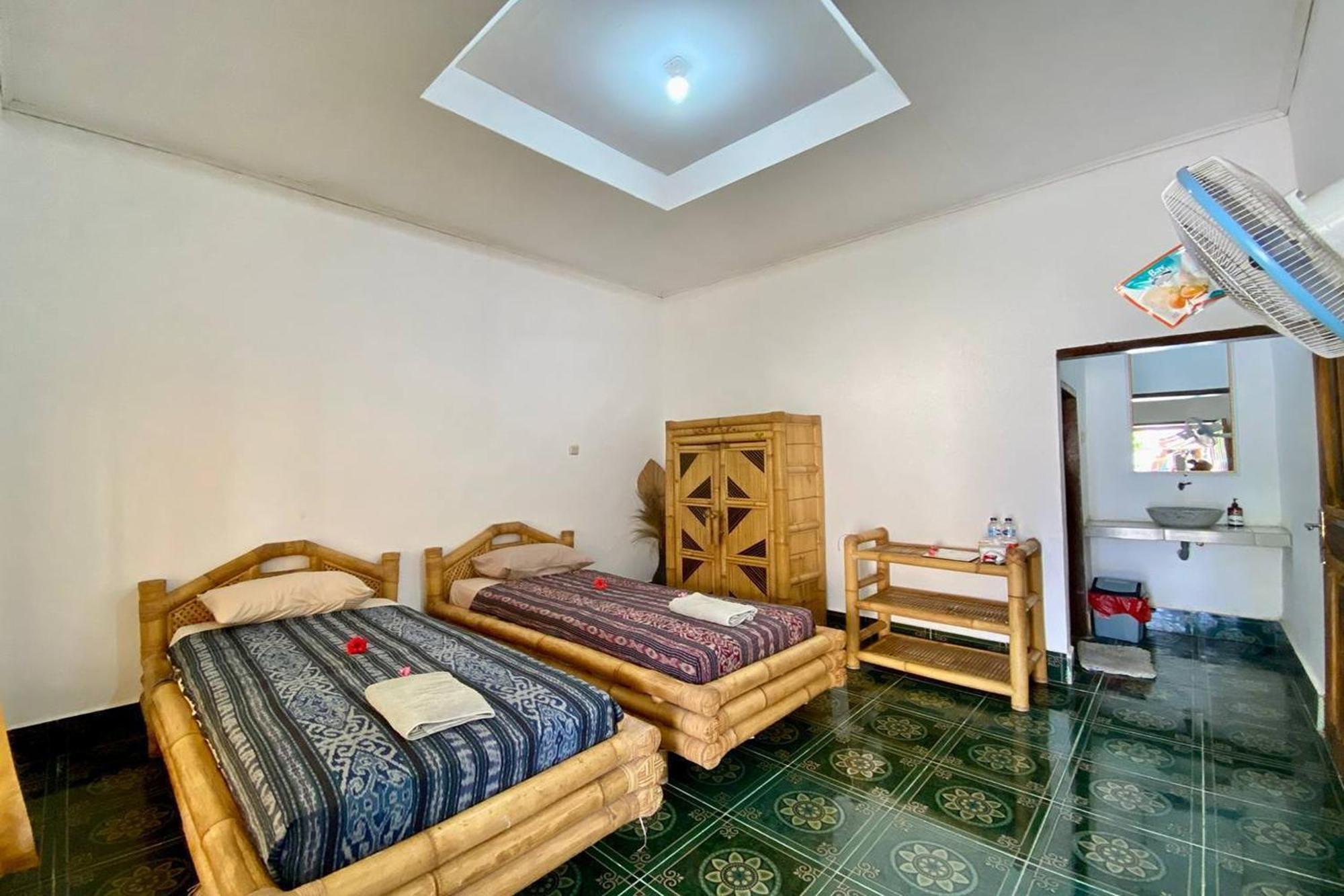 Duyung Rooms & Resto Gerupuk Bumbang Eksteriør bilde