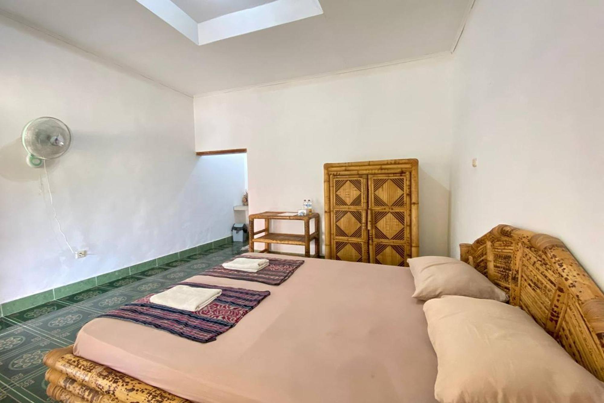 Duyung Rooms & Resto Gerupuk Bumbang Eksteriør bilde