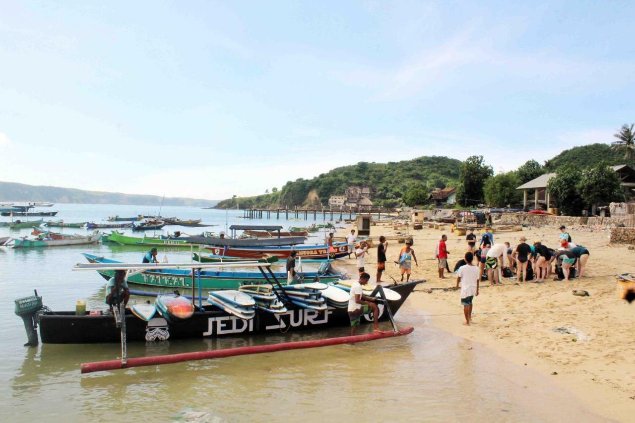 Duyung Rooms & Resto Gerupuk Bumbang Eksteriør bilde